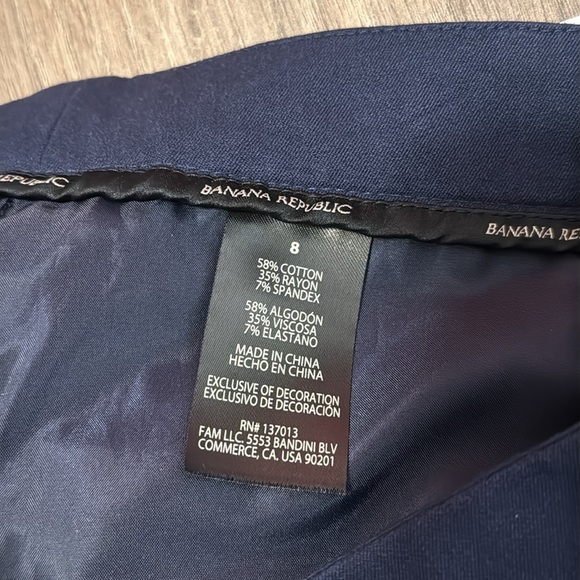 Banana Republic pants women’s size 8 Dark Blue Pants cropped length straight leg - Picture 11 of 12